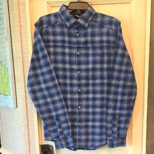 Under Armour Blue Checkered Long Sleeve Snap Button Down Shirt. Mens Med